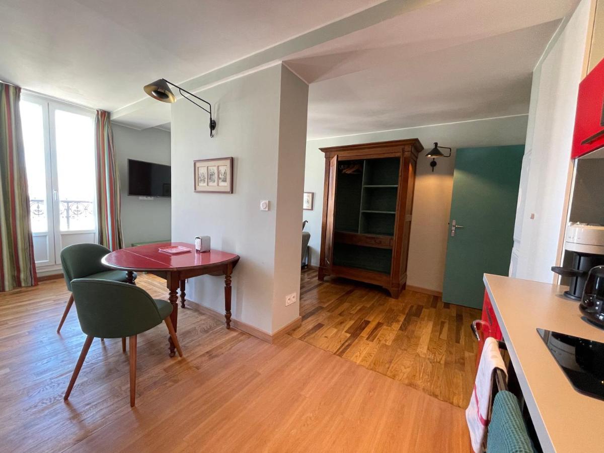 Appartement Mignon Calme Douillet Ascenseur Clim Etage Eleve Proche Parking Et Toutes Commodites Au Coeur Du Toulon Historique Ngoại thất bức ảnh