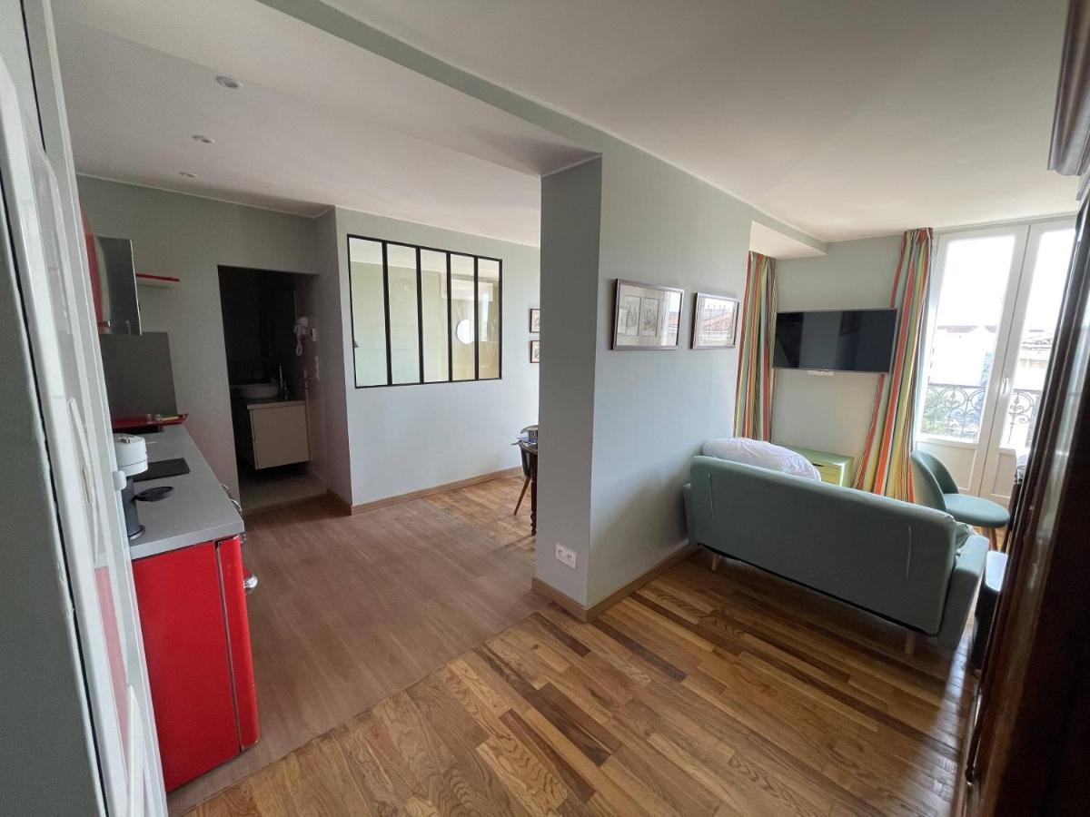 Appartement Mignon Calme Douillet Ascenseur Clim Etage Eleve Proche Parking Et Toutes Commodites Au Coeur Du Toulon Historique Ngoại thất bức ảnh