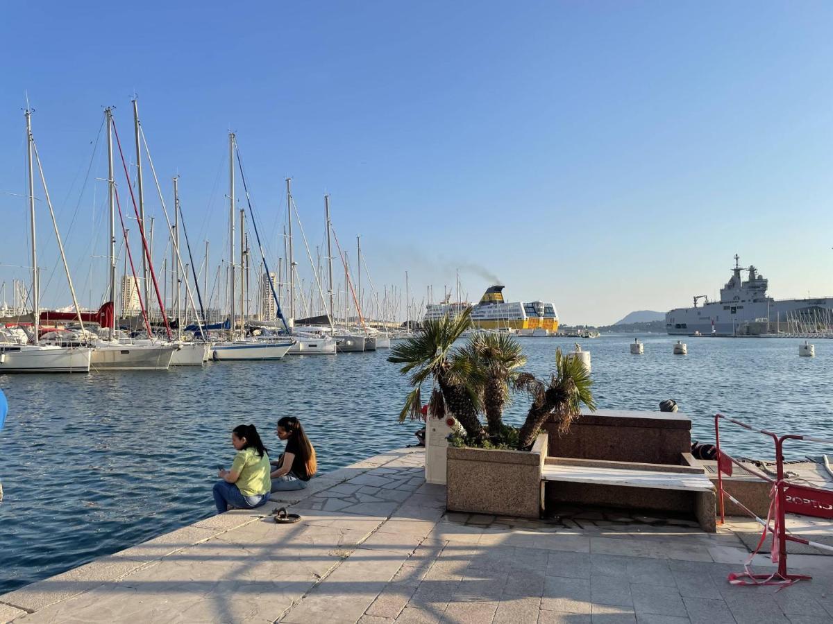 Appartement Mignon Calme Douillet Ascenseur Clim Etage Eleve Proche Parking Et Toutes Commodites Au Coeur Du Toulon Historique Ngoại thất bức ảnh